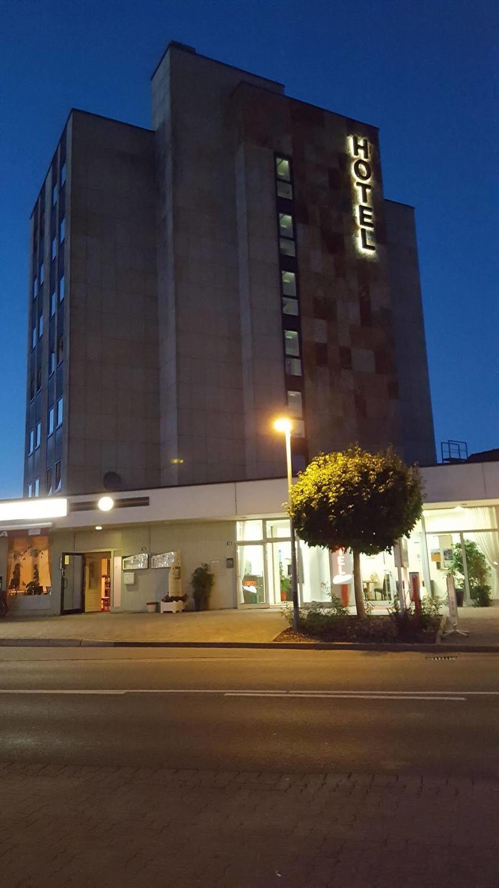 Hotel Brückentor Rinteln Exterior foto